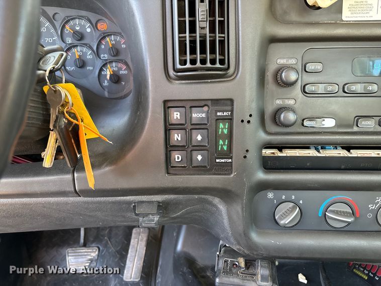 image for item EV3294 2009 Chevrolet C8500 bucket truck