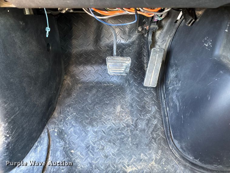 image for item EV3294 2009 Chevrolet C8500 bucket truck