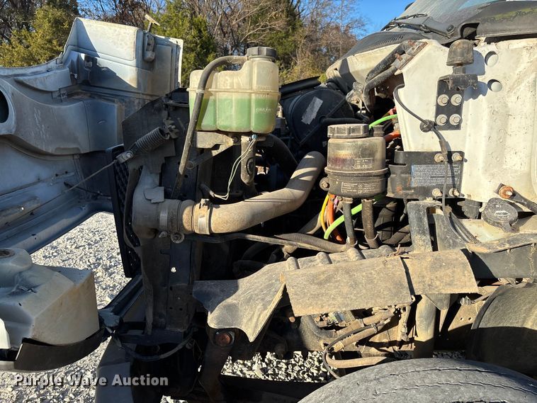 image for item EV3294 2009 Chevrolet C8500 bucket truck