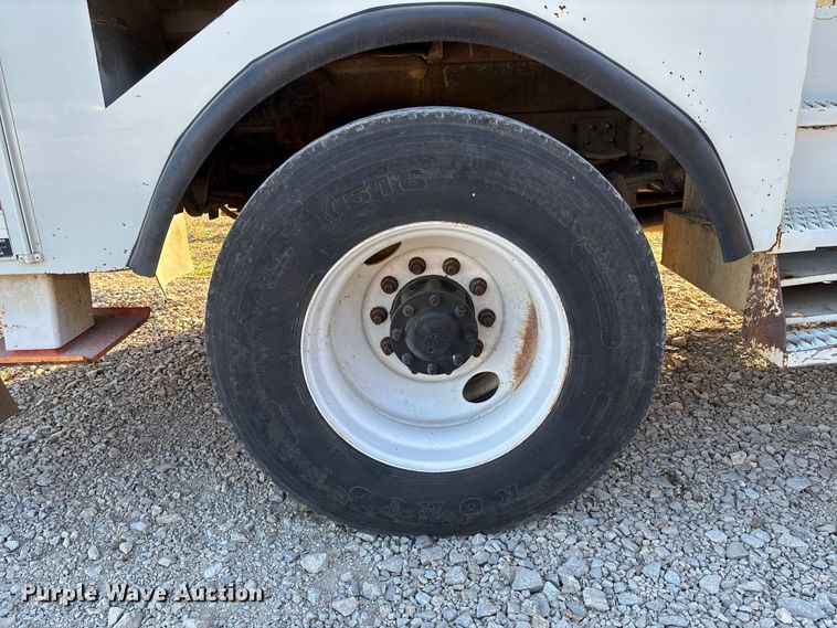 image for item EV3294 2009 Chevrolet C8500 bucket truck