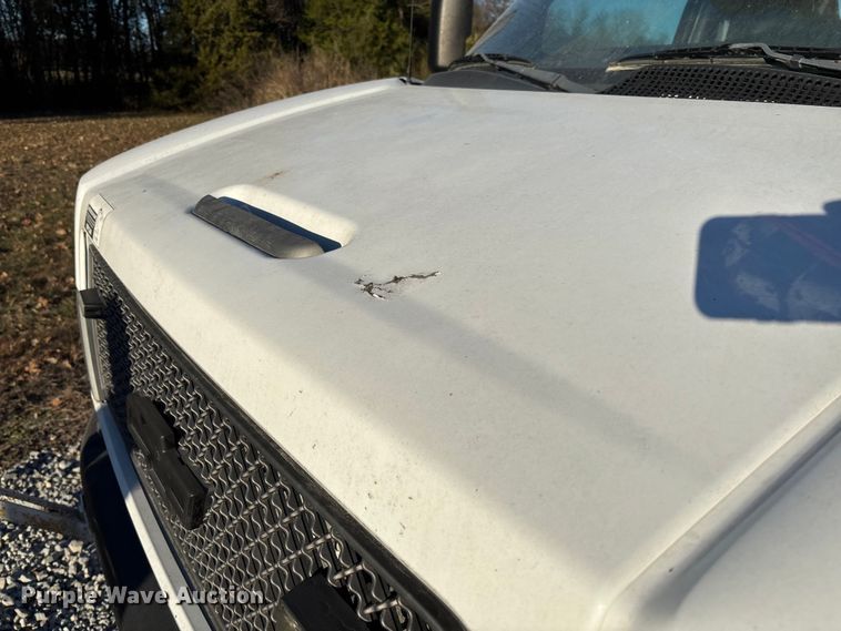 image for item EV3295 2008 Chevrolet C5500 bucket truck