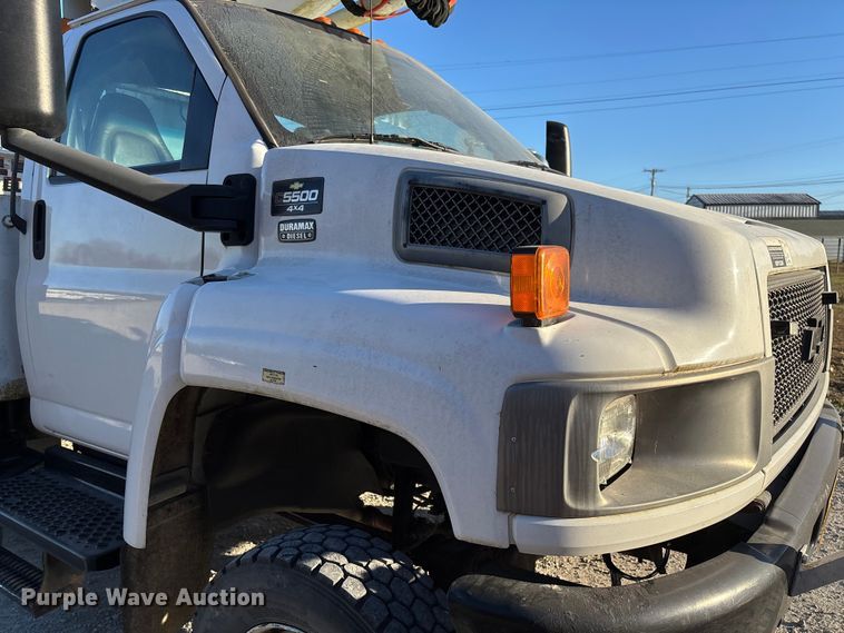 image for item EV3295 2008 Chevrolet C5500 bucket truck