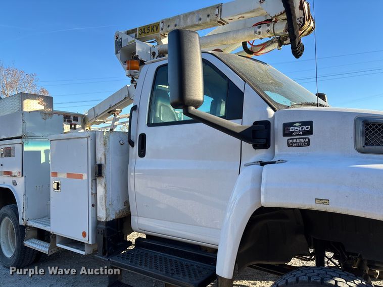 image for item EV3295 2008 Chevrolet C5500 bucket truck