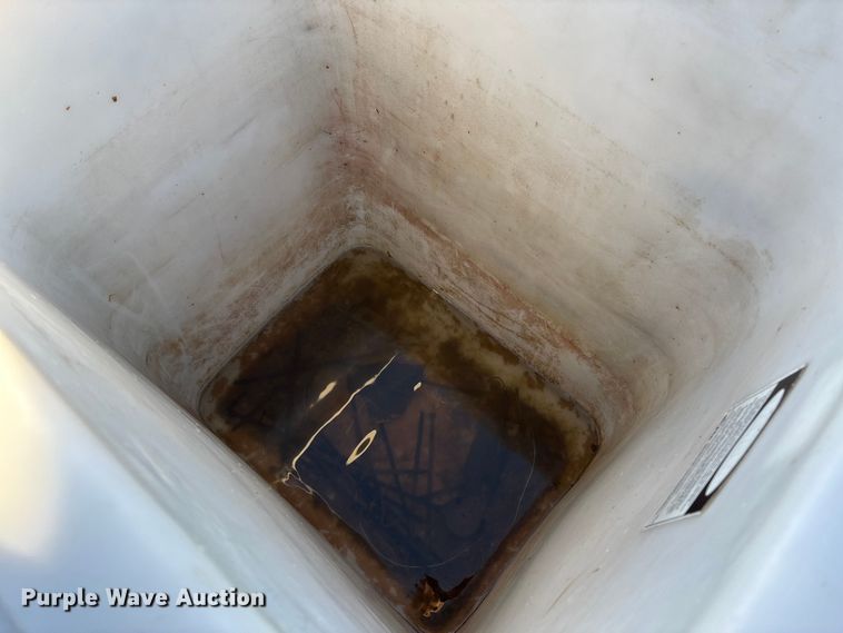 image for item EV3295 2008 Chevrolet C5500 bucket truck