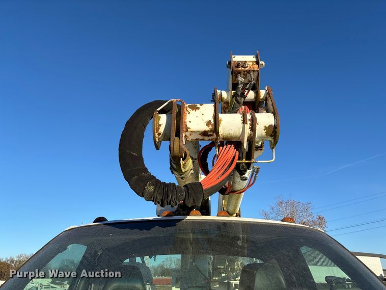 image for item EV3295 2008 Chevrolet C5500 bucket truck