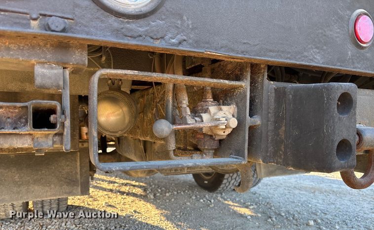 image for item EV3295 2008 Chevrolet C5500 bucket truck