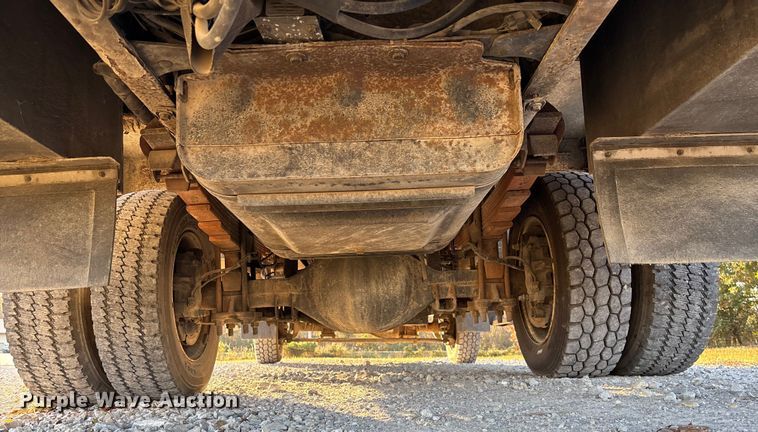 image for item EV3295 2008 Chevrolet C5500 bucket truck