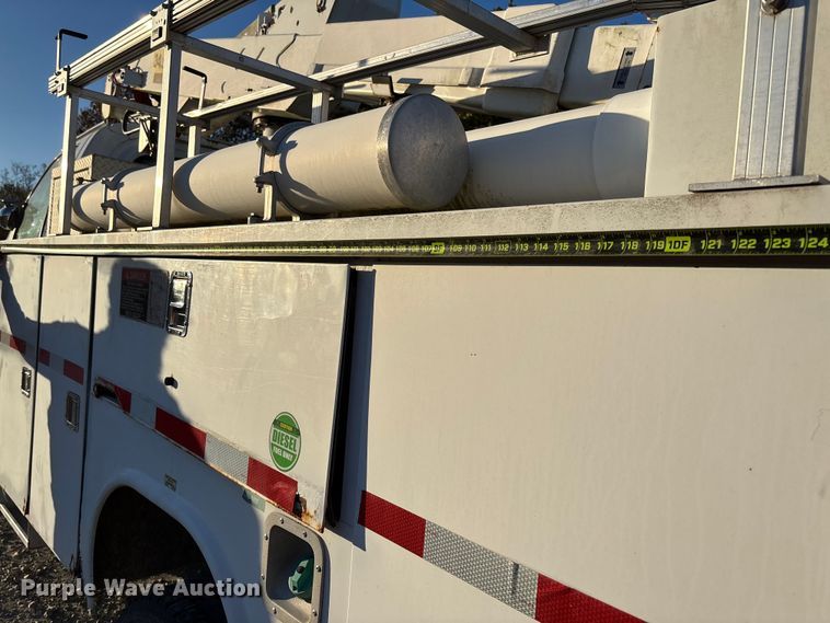 image for item EV3295 2008 Chevrolet C5500 bucket truck