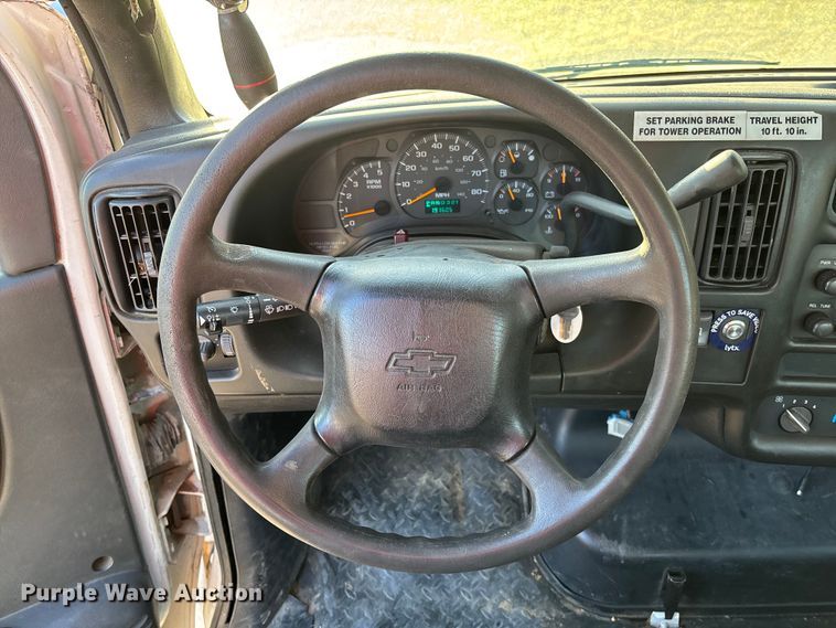 image for item EV3295 2008 Chevrolet C5500 bucket truck