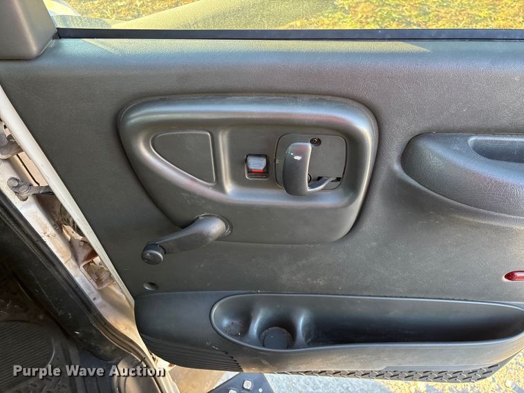 image for item EV3295 2008 Chevrolet C5500 bucket truck