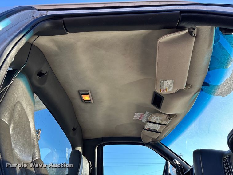 image for item EV3295 2008 Chevrolet C5500 bucket truck