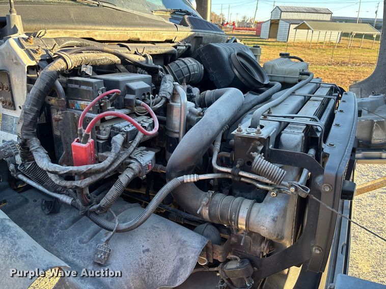 image for item EV3295 2008 Chevrolet C5500 bucket truck