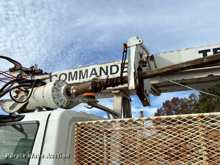 image for item EV3296 2003 International 4300 digger derrick truck