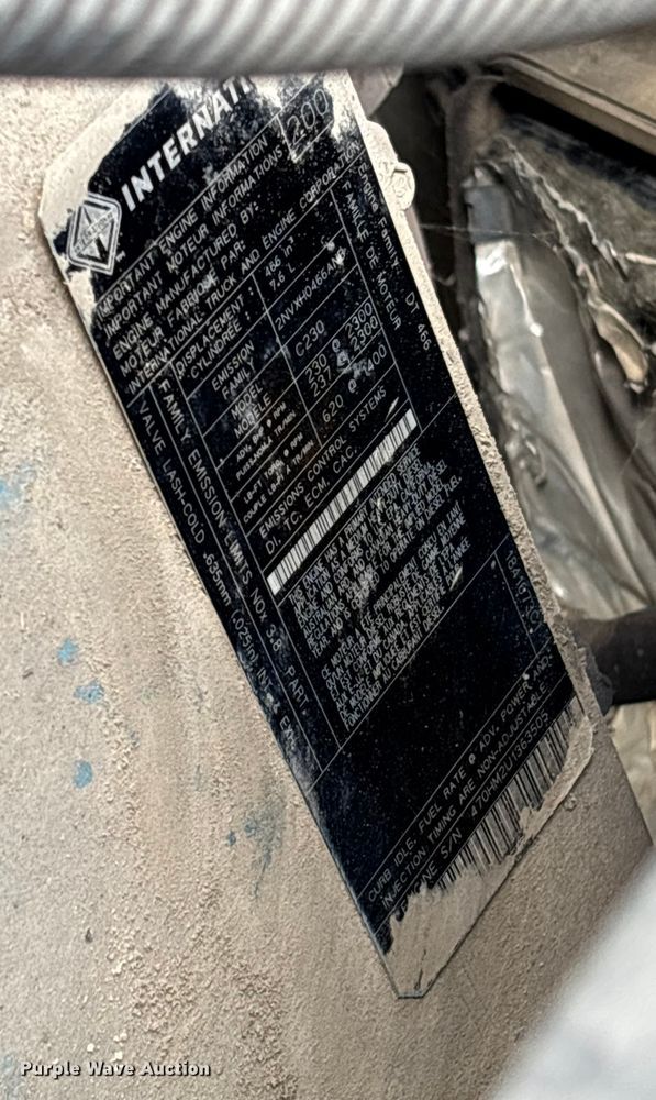 image for item EV3296 2003 International 4300 digger derrick truck