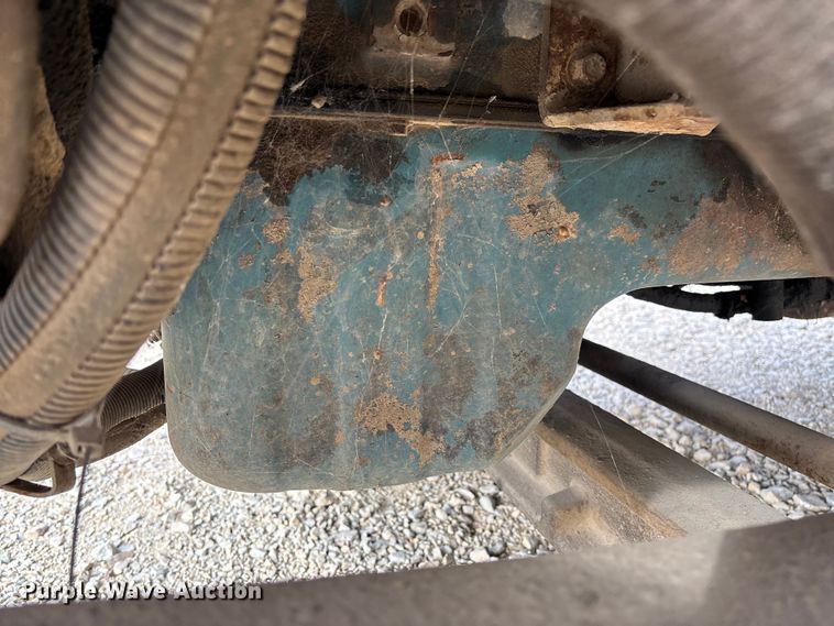 image for item EV3296 2003 International 4300 digger derrick truck