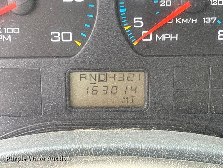 image for item EV3296 2003 International 4300 digger derrick truck