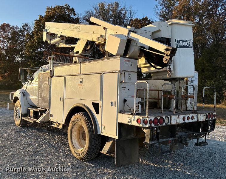 image for item EV3297 2007 Ford F750 Super Duty bucket truck