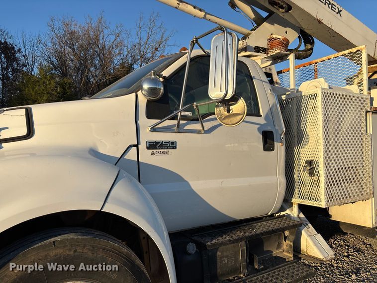 image for item EV3297 2007 Ford F750 Super Duty bucket truck