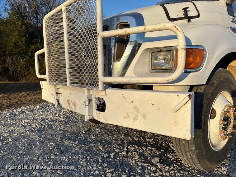image for item EV3297 2007 Ford F750 Super Duty bucket truck