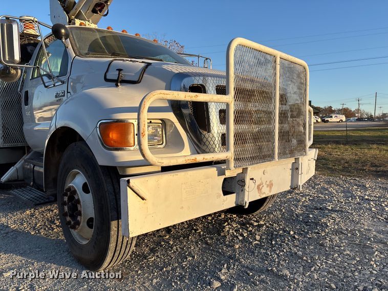 image for item EV3297 2007 Ford F750 Super Duty bucket truck