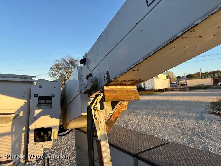 image for item EV3297 2007 Ford F750 Super Duty bucket truck