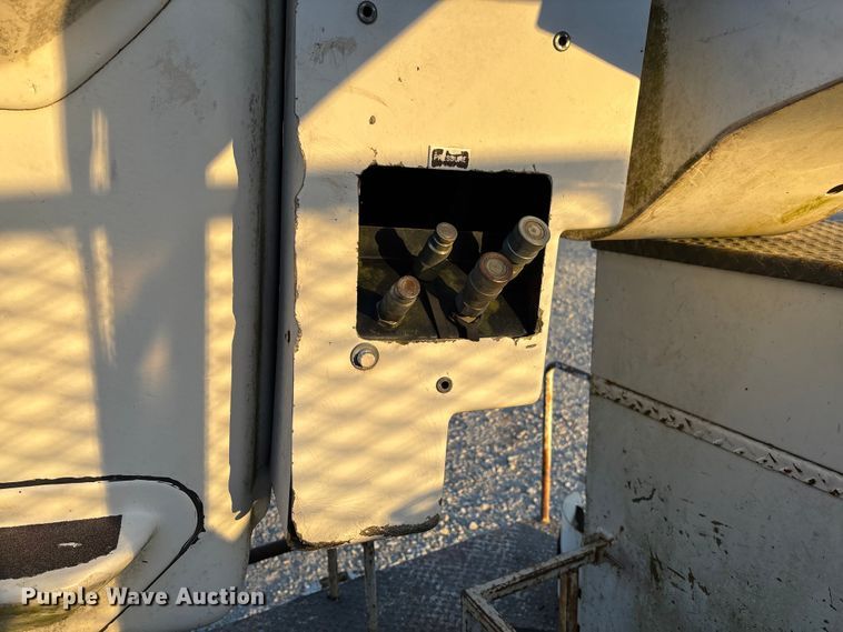 image for item EV3297 2007 Ford F750 Super Duty bucket truck