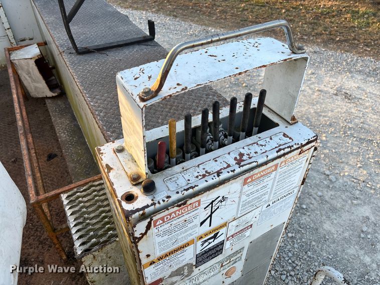 image for item EV3297 2007 Ford F750 Super Duty bucket truck