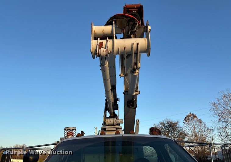 image for item EV3297 2007 Ford F750 Super Duty bucket truck