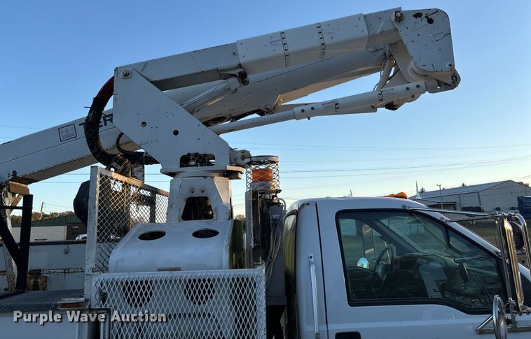 image for item EV3297 2007 Ford F750 Super Duty bucket truck
