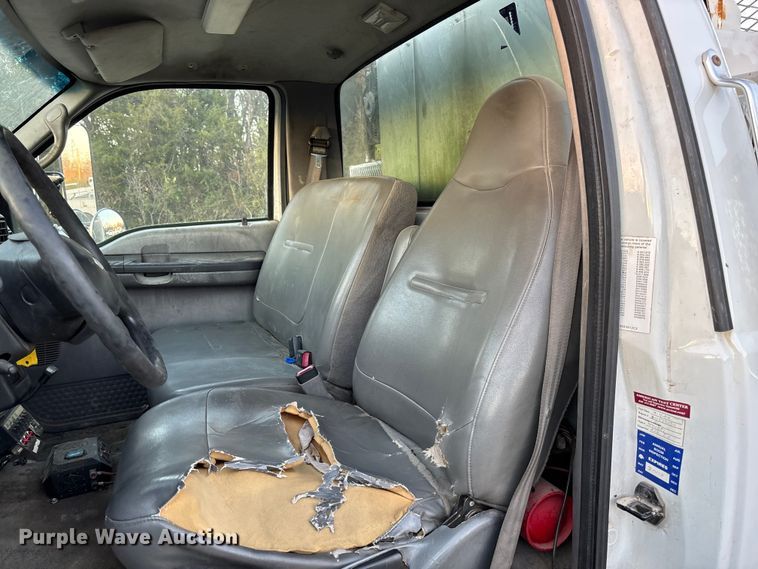 image for item EV3297 2007 Ford F750 Super Duty bucket truck