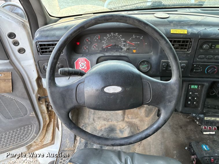 image for item EV3297 2007 Ford F750 Super Duty bucket truck