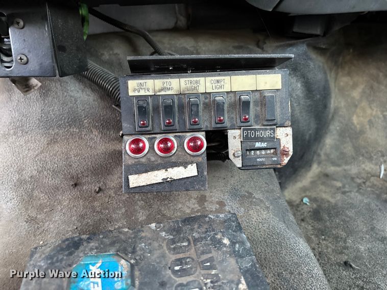 image for item EV3297 2007 Ford F750 Super Duty bucket truck