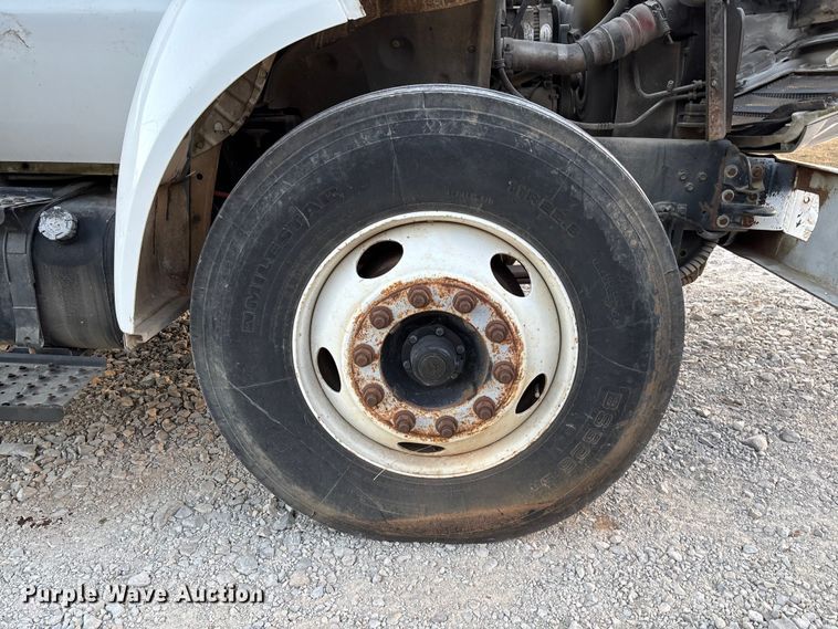 image for item EV3297 2007 Ford F750 Super Duty bucket truck