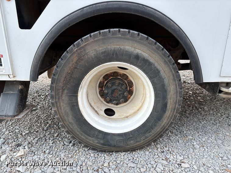 image for item EV3297 2007 Ford F750 Super Duty bucket truck