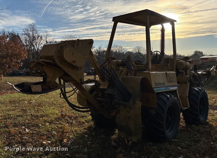 image for item EV3302 Vermeer V-450 vibratory cable plow