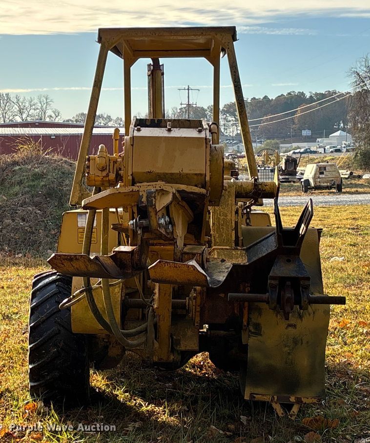 image for item EV3302 Vermeer V-450 vibratory cable plow