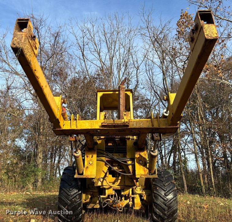 image for item EV3302 Vermeer V-450 vibratory cable plow