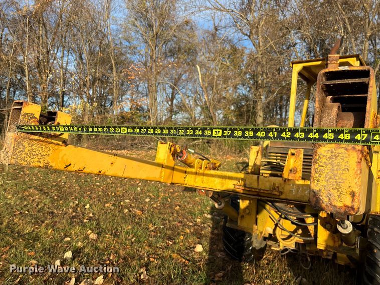 image for item EV3302 Vermeer V-450 vibratory cable plow