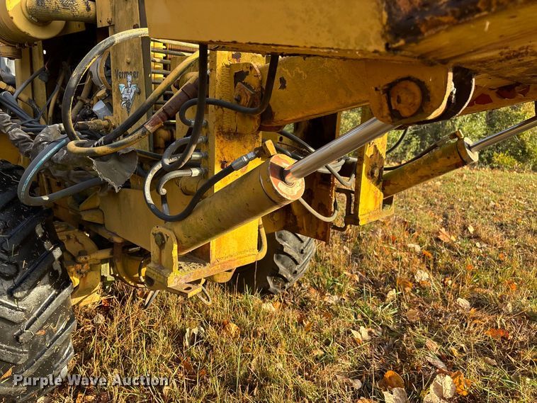 image for item EV3302 Vermeer V-450 vibratory cable plow
