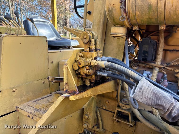 image for item EV3302 Vermeer V-450 vibratory cable plow