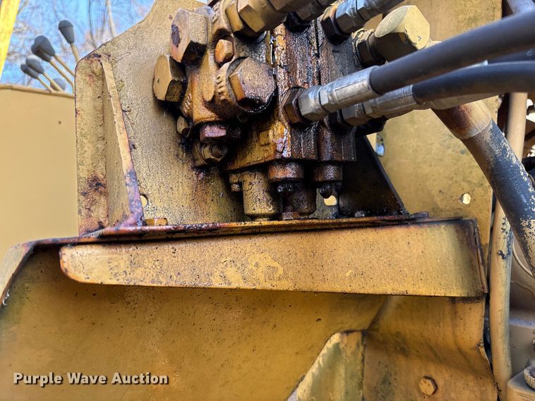 image for item EV3302 Vermeer V-450 vibratory cable plow