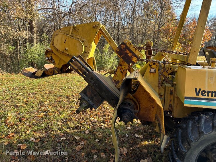 image for item EV3302 Vermeer V-450 vibratory cable plow