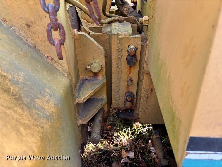 image for item EV3302 Vermeer V-450 vibratory cable plow