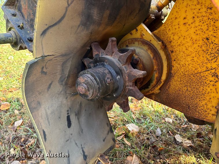 image for item EV3302 Vermeer V-450 vibratory cable plow