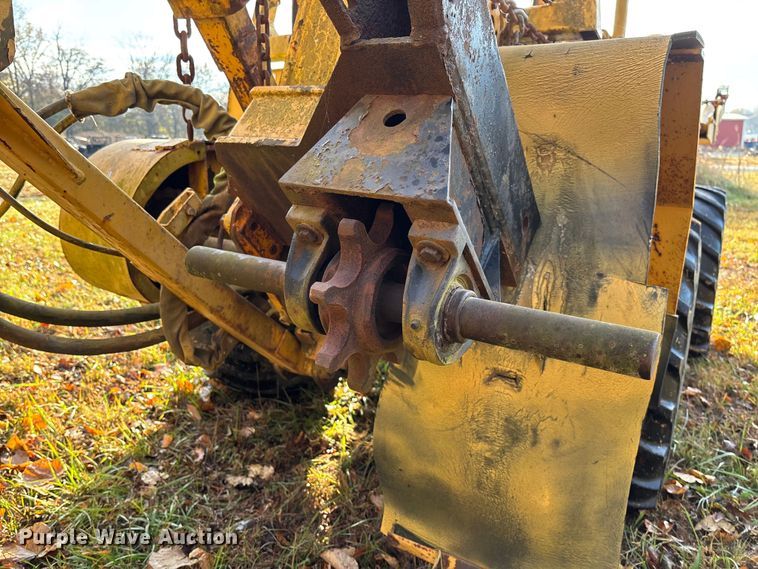 image for item EV3302 Vermeer V-450 vibratory cable plow