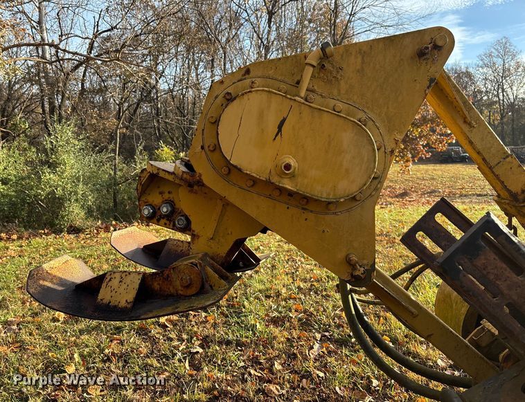 image for item EV3302 Vermeer V-450 vibratory cable plow