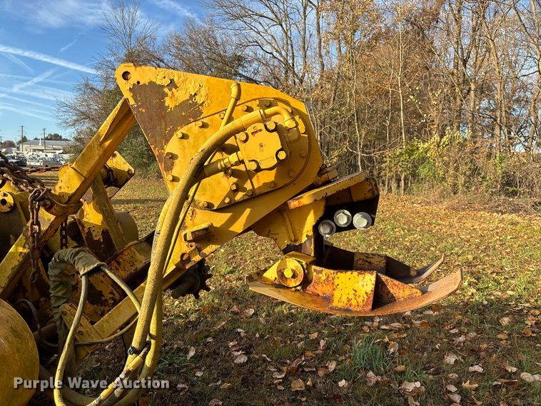 image for item EV3302 Vermeer V-450 vibratory cable plow