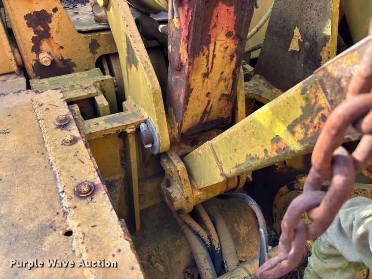 image for item EV3302 Vermeer V-450 vibratory cable plow