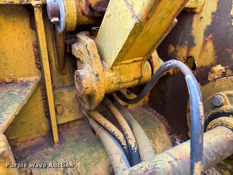 image for item EV3302 Vermeer V-450 vibratory cable plow