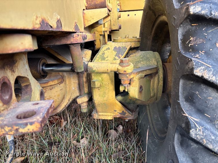 image for item EV3302 Vermeer V-450 vibratory cable plow